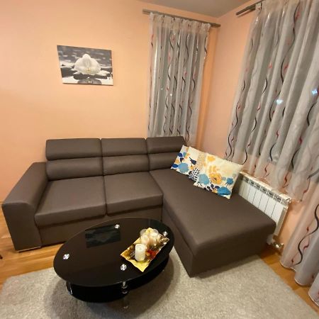 Mia'S Apartment, Stylish One Bedroom Suite Sofia Exterior photo